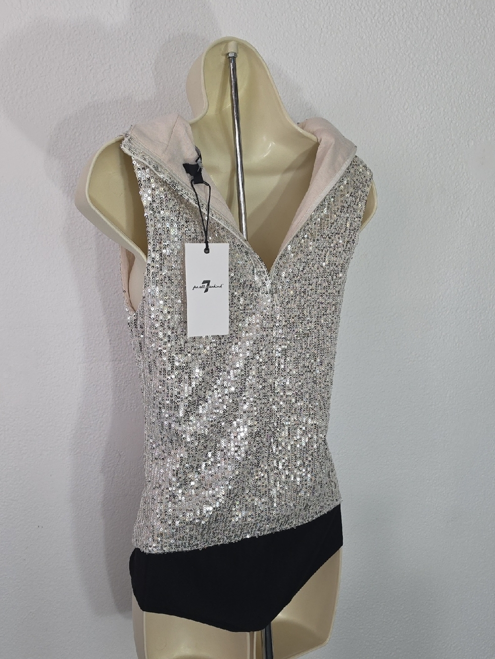 7 for all mankind Sleeveless Sequin Tank Style Mock Neck Bodysuit Silver Size M - Picture 13 of 17